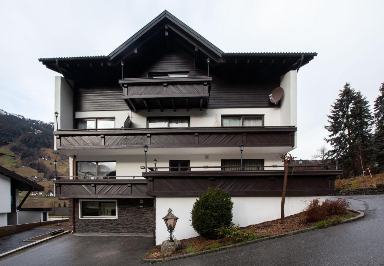 Haus 4 Montafon By Pferd Auf Wolke Apartamento Gaschurn Exterior foto